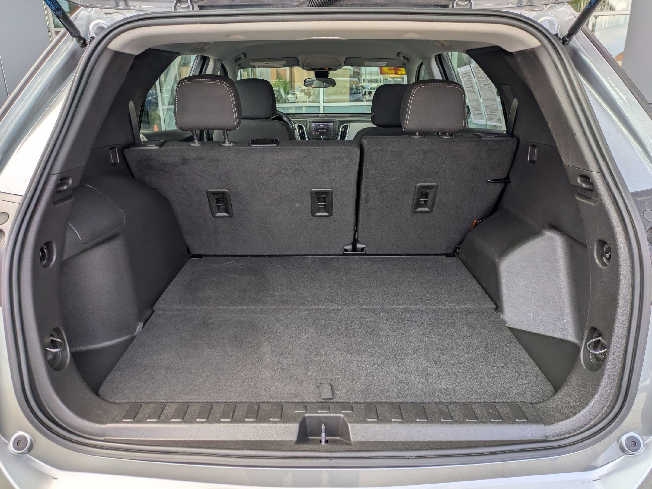 Used 2023 Chevrolet Equinox LS image 25