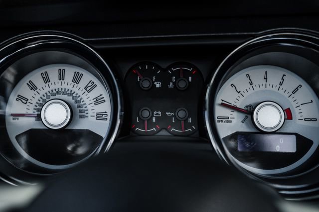 Used 2012 Ford Mustang GT Premium w/ Electronics Pkg RWD image 9
