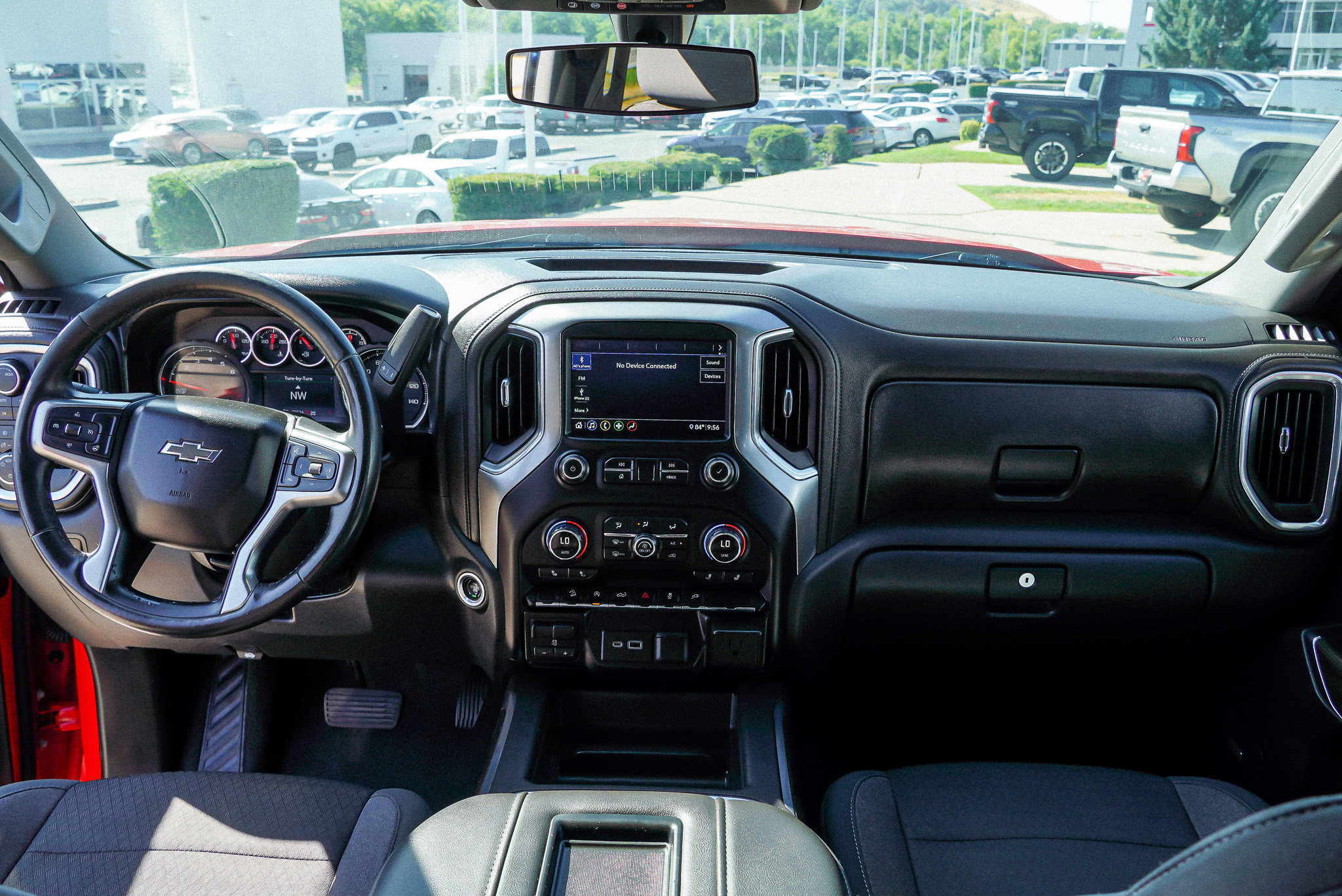 Used 2020 Chevrolet Silverado 1500 LT Trail Boss AWD/4WD image 31
