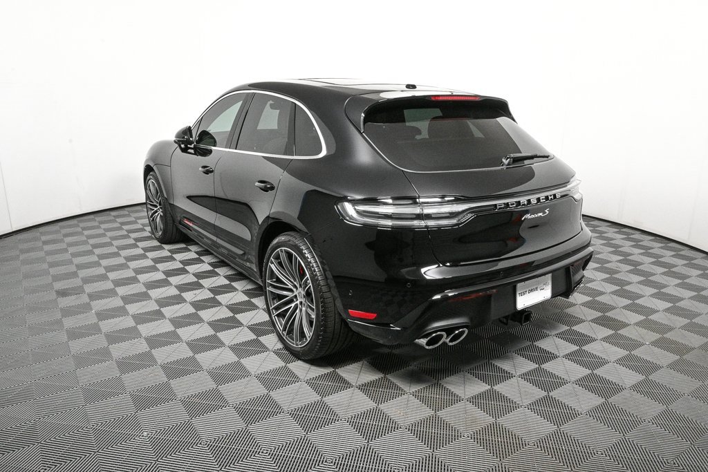 Used 2025 Porsche Macan S image 3
