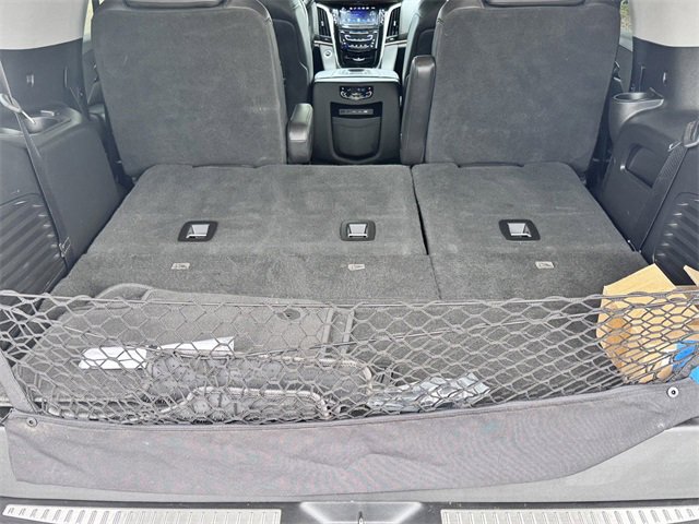 Used 2020 Cadillac Escalade Luxury image 12