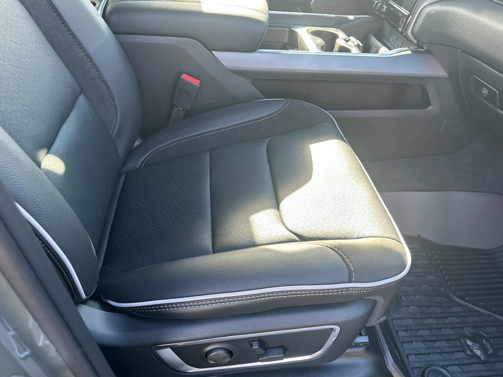 New 2026 RAM 1500 Laramie image 19