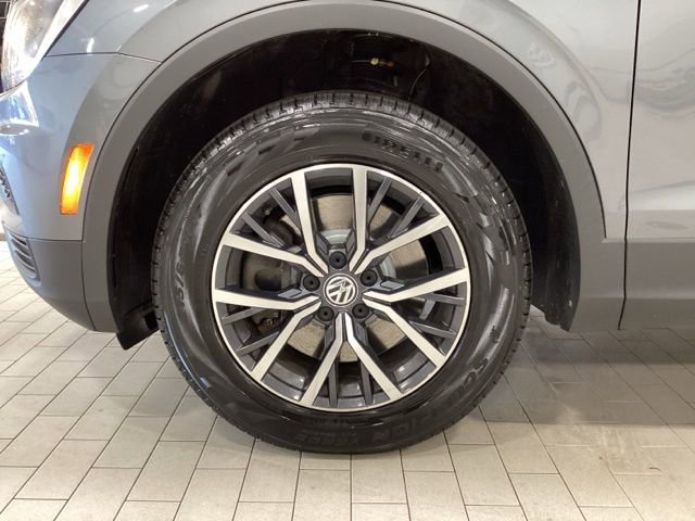 Used 2020 Volkswagen Tiguan SE w/ Panoramic Sunroof Package AWD/4WD image 22