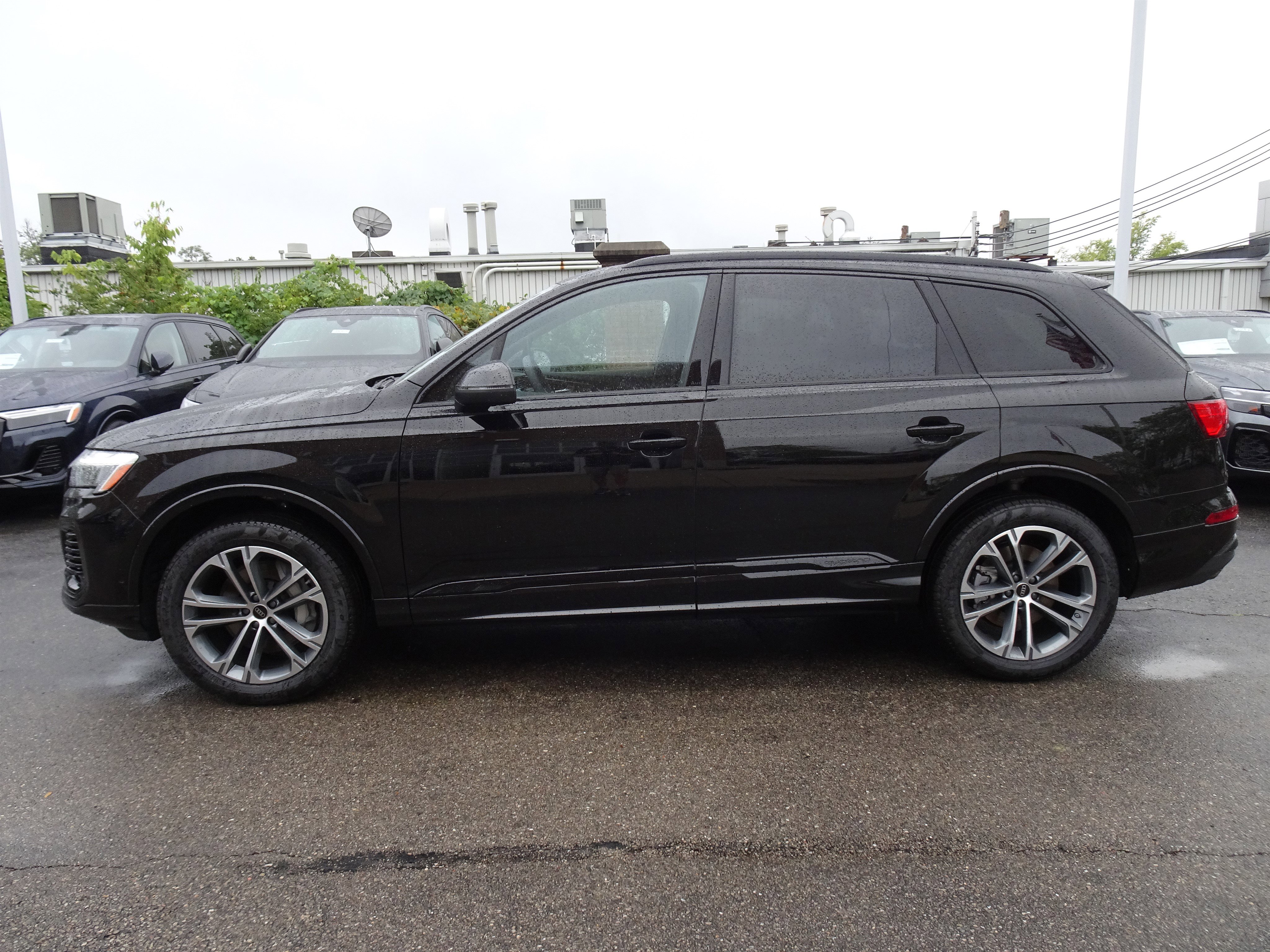 New 2026 Audi Q7 3.0T Premium image 2