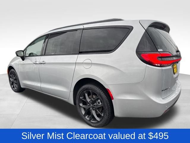 New 2026 Chrysler Pacifica Select w/ S Appearance Package AWD/4WD image 5