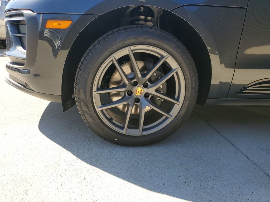 New 2026 Porsche Macan image 10