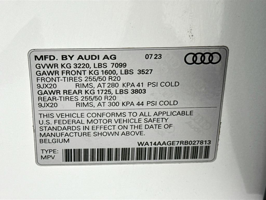 Used 2024 Audi Q8 e-tron Premium AWD/4WD image 34