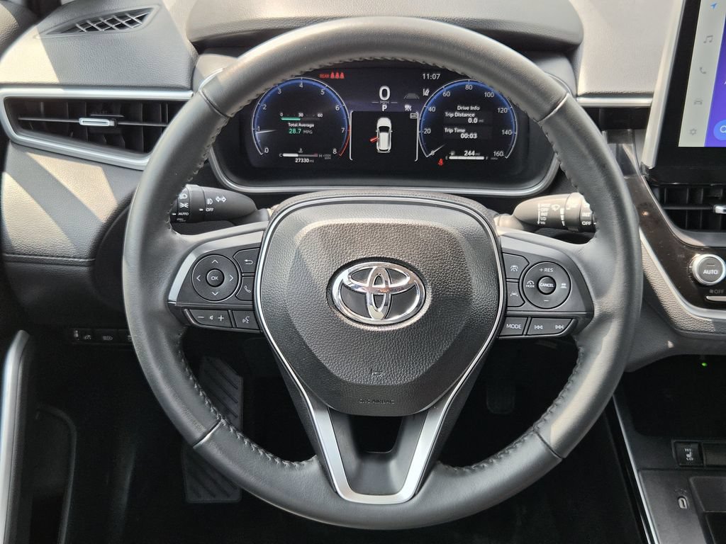 Used 2026 Toyota Corolla Cross XLE FWD image 15