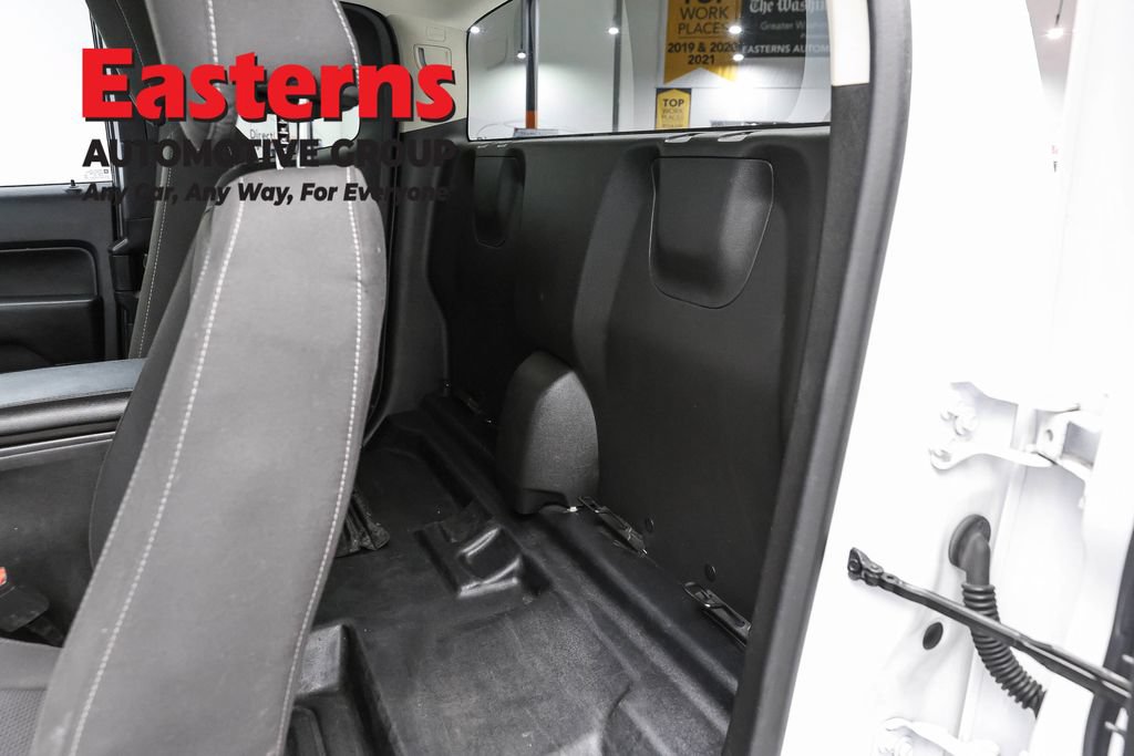 Used 2022 Chevrolet Colorado LT w/ Fleet Safety Package RWD image 24