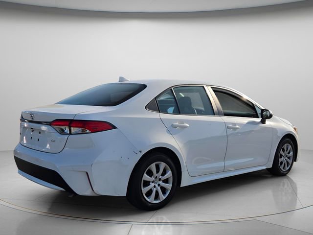 Used 2021 Toyota Corolla LE image 6