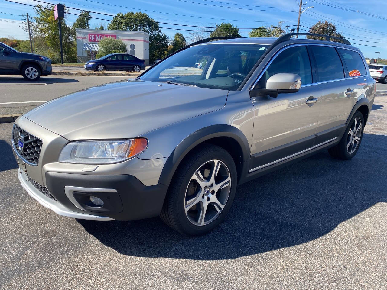 Used 2015 Volvo XC70 T6 Platinum image 2