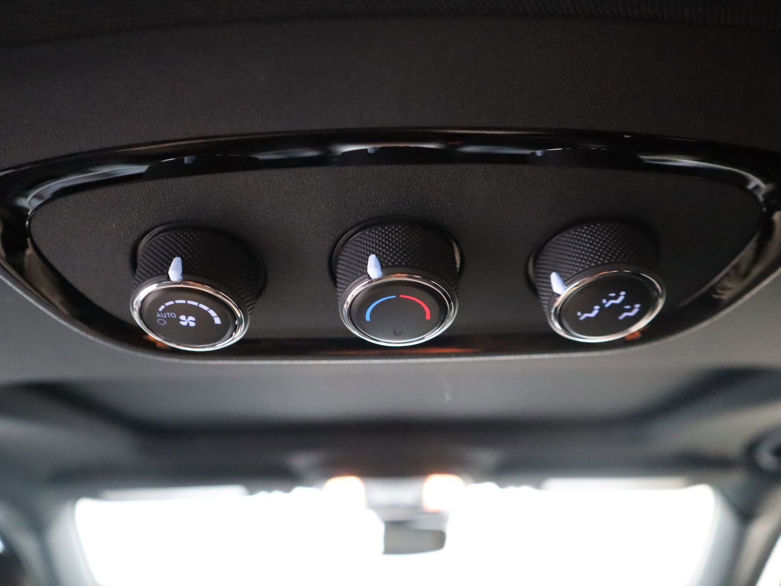 Used 2025 Dodge Durango GT image 33