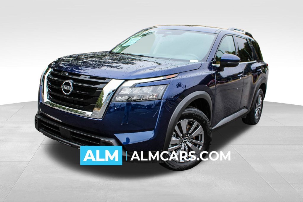Used 2025 Nissan Pathfinder SV FWD image 1