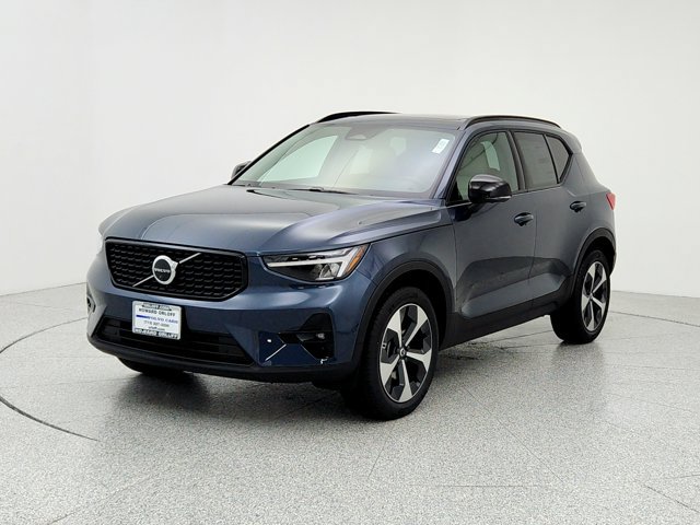 New 2026 Volvo XC40 B4 Plus w/ Climate Package FWD image 1