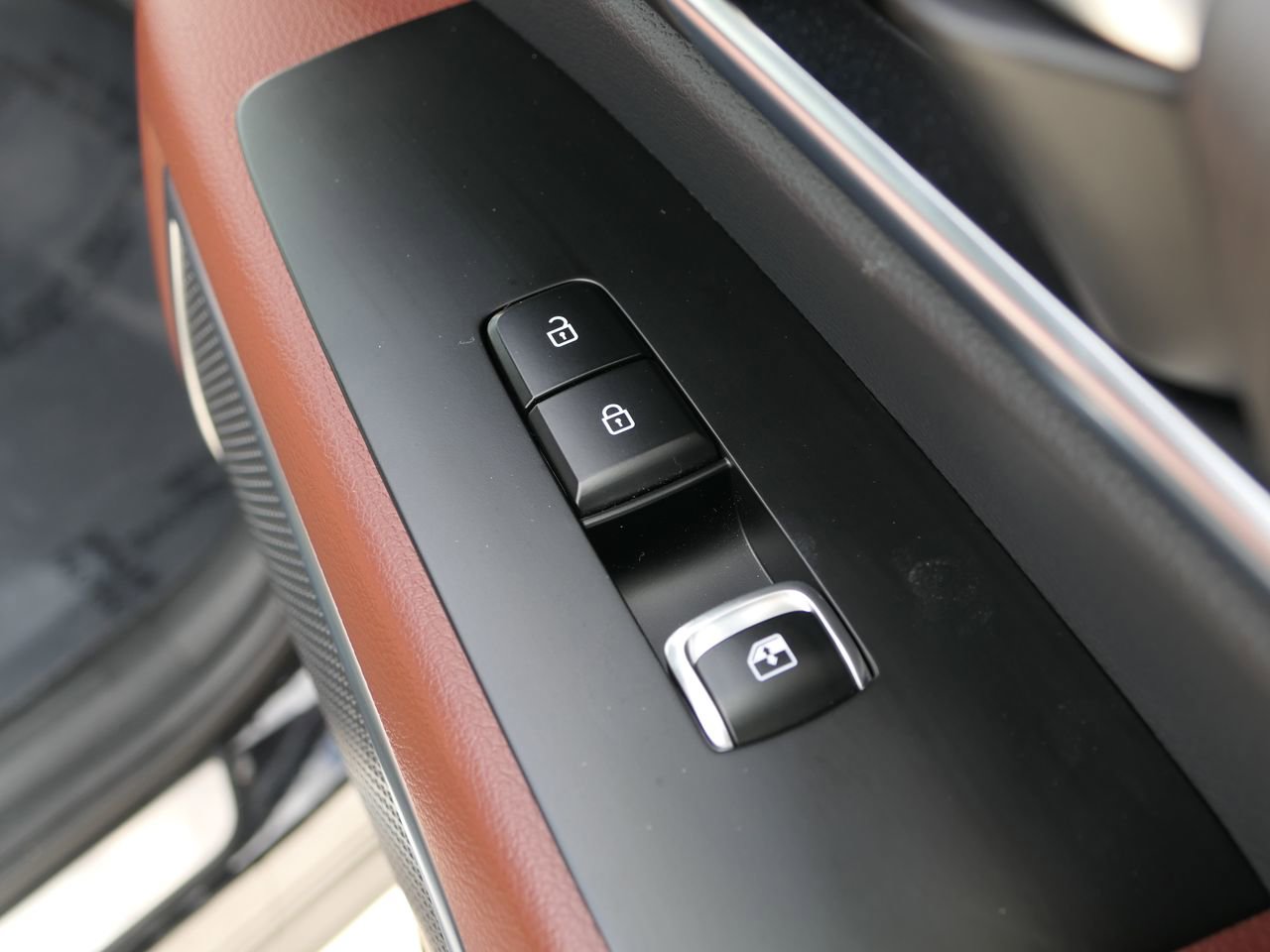 Certified 2023 Kia Telluride SX image 30