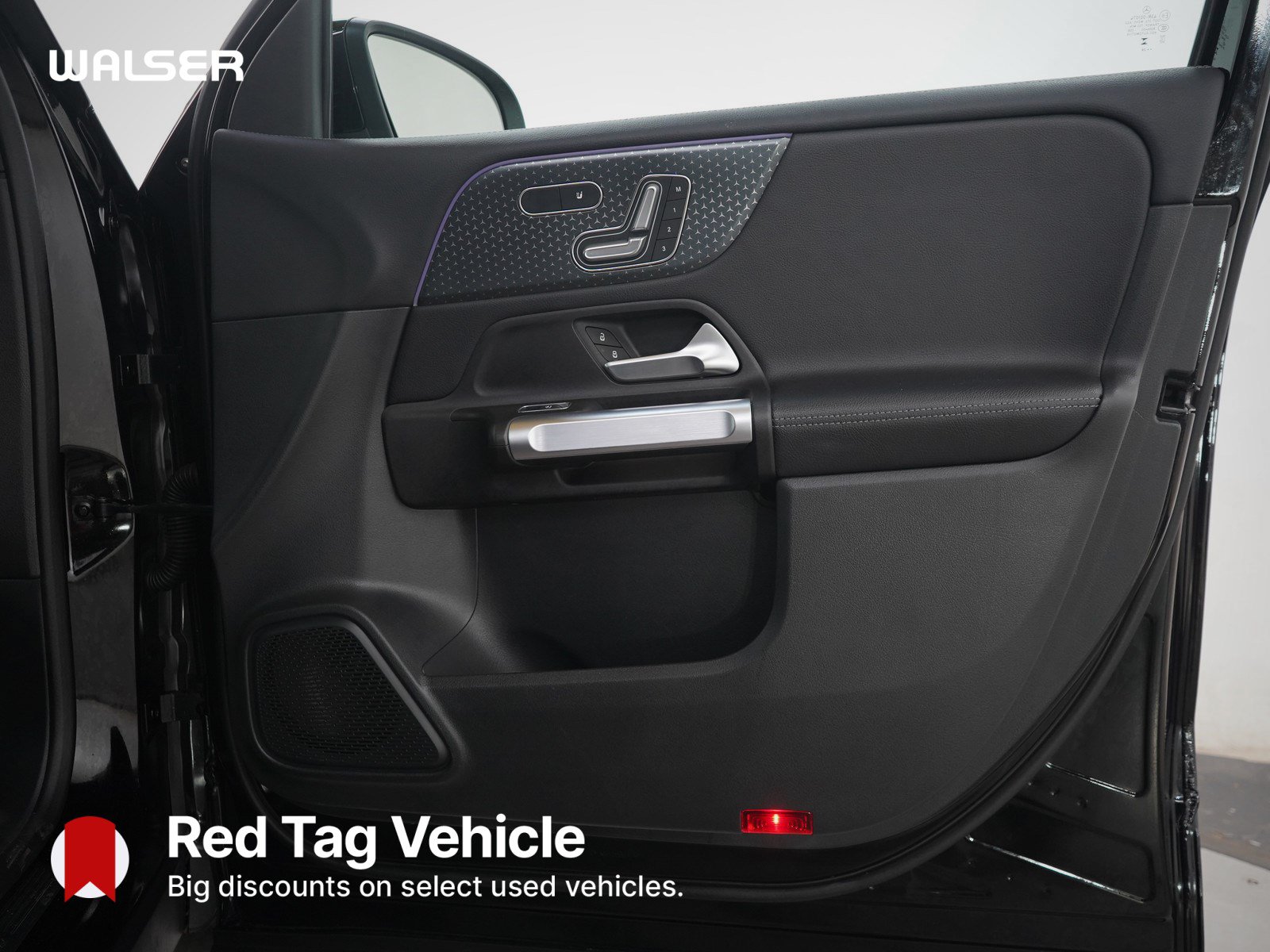 Used 2025 Mercedes-Benz GLB 250 4MATIC image 9