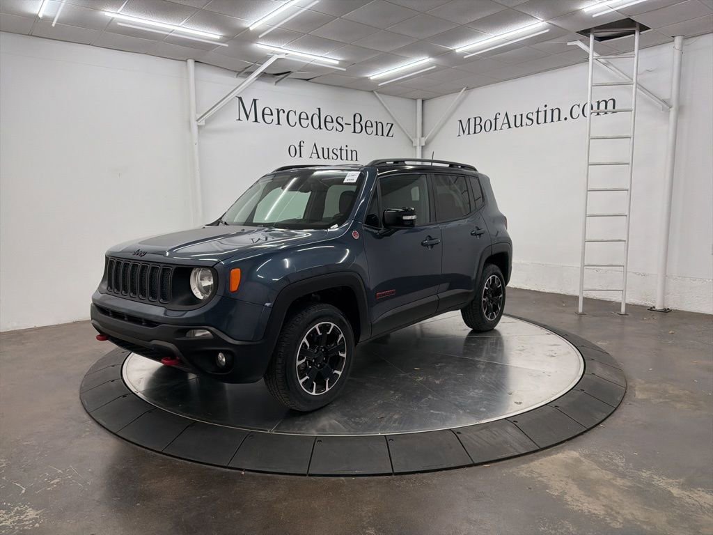 Used 2023 Jeep Renegade Trailhawk w/ Trailhawk Elite Group AWD/4WD image 3