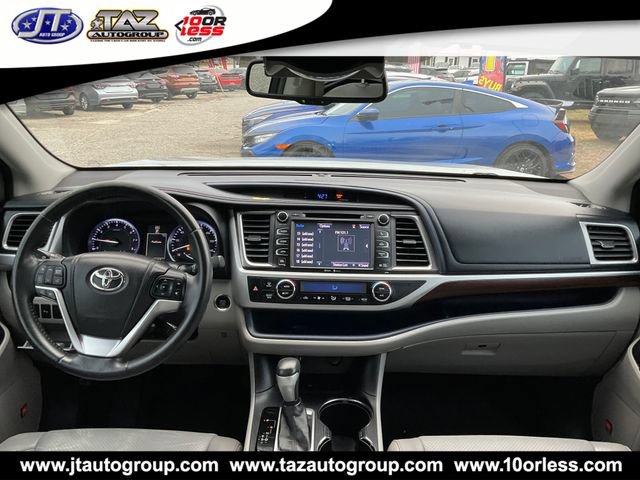 Used 2014 Toyota Highlander Limited FWD image 17