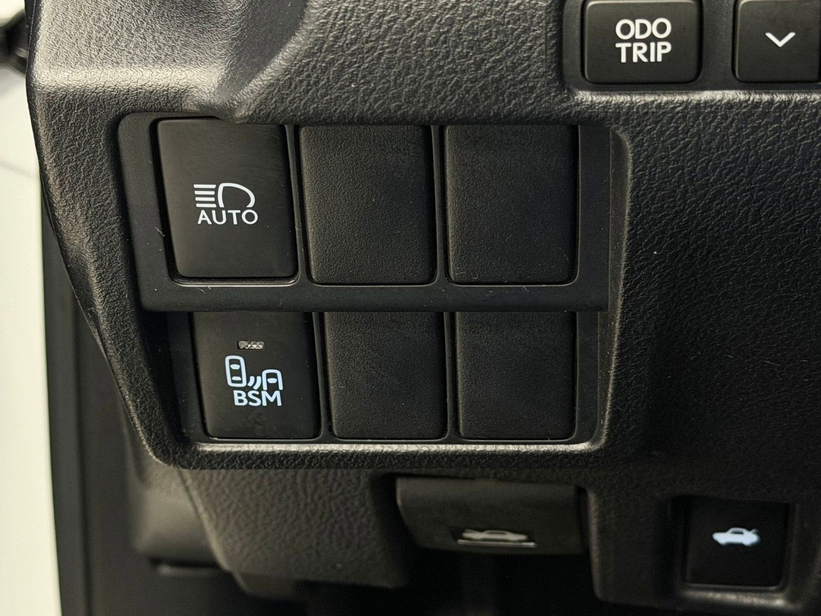 Used 2019 Lexus IS 350 F Sport AWD/4WD image 16