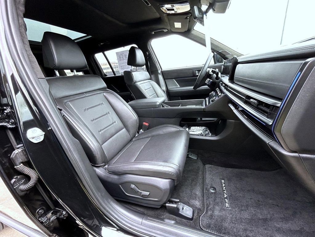 Used 2025 Hyundai Santa Fe Calligraphy image 17