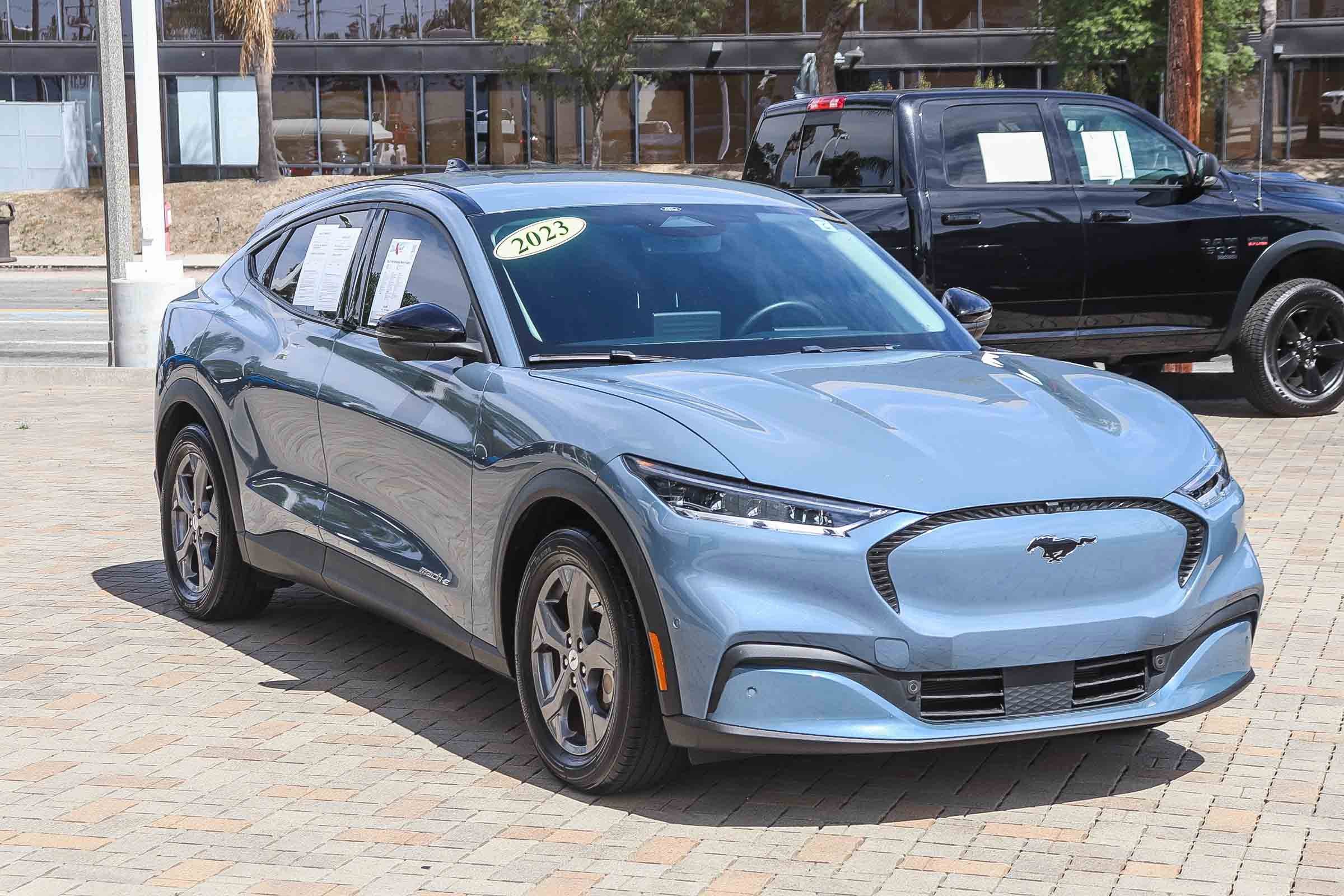 Used 2023 Ford Mustang Mach-E Select image 3