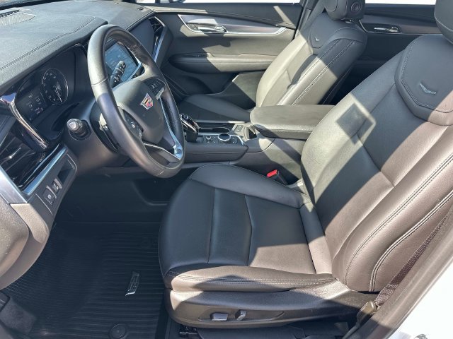 Certified 2024 Cadillac XT6 Luxury w/ LPO, Floor Liner Package AWD/4WD image 23