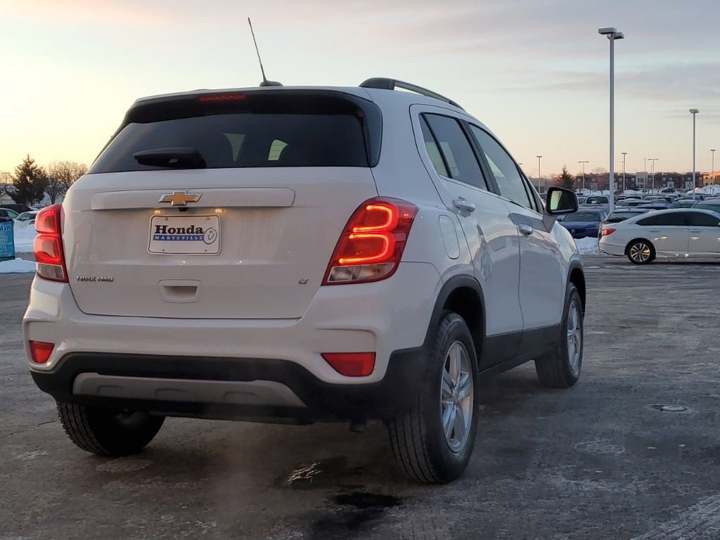 Used 2019 Chevrolet Trax LT w/ LT Convenience Package image 9