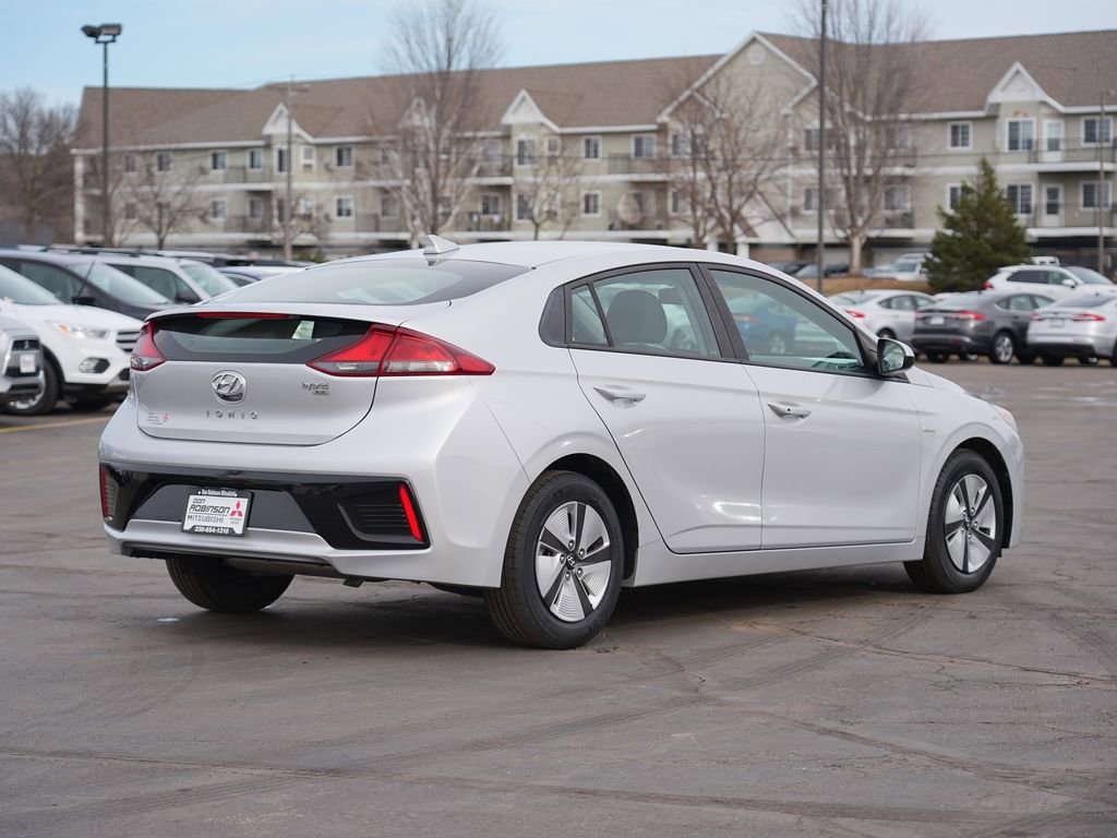 Used 2018 Hyundai Ioniq Blue FWD image 3