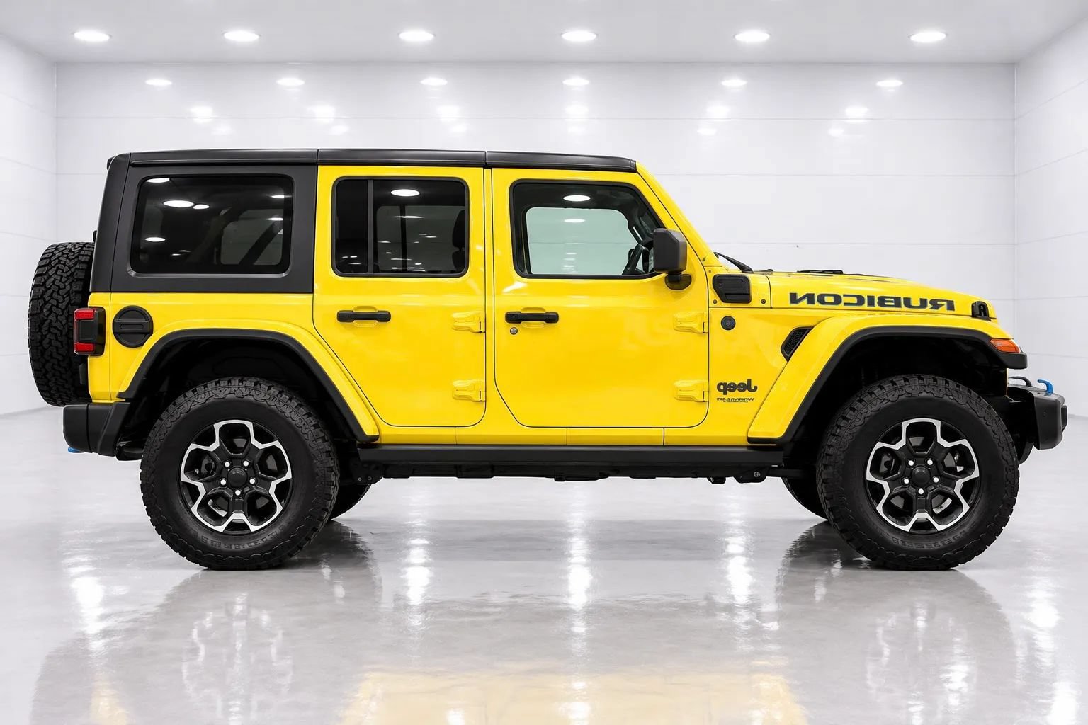Used 2023 Jeep Wrangler Unlimited Rubicon 4xe w/ Steel Bumper Group AWD/4WD image 6