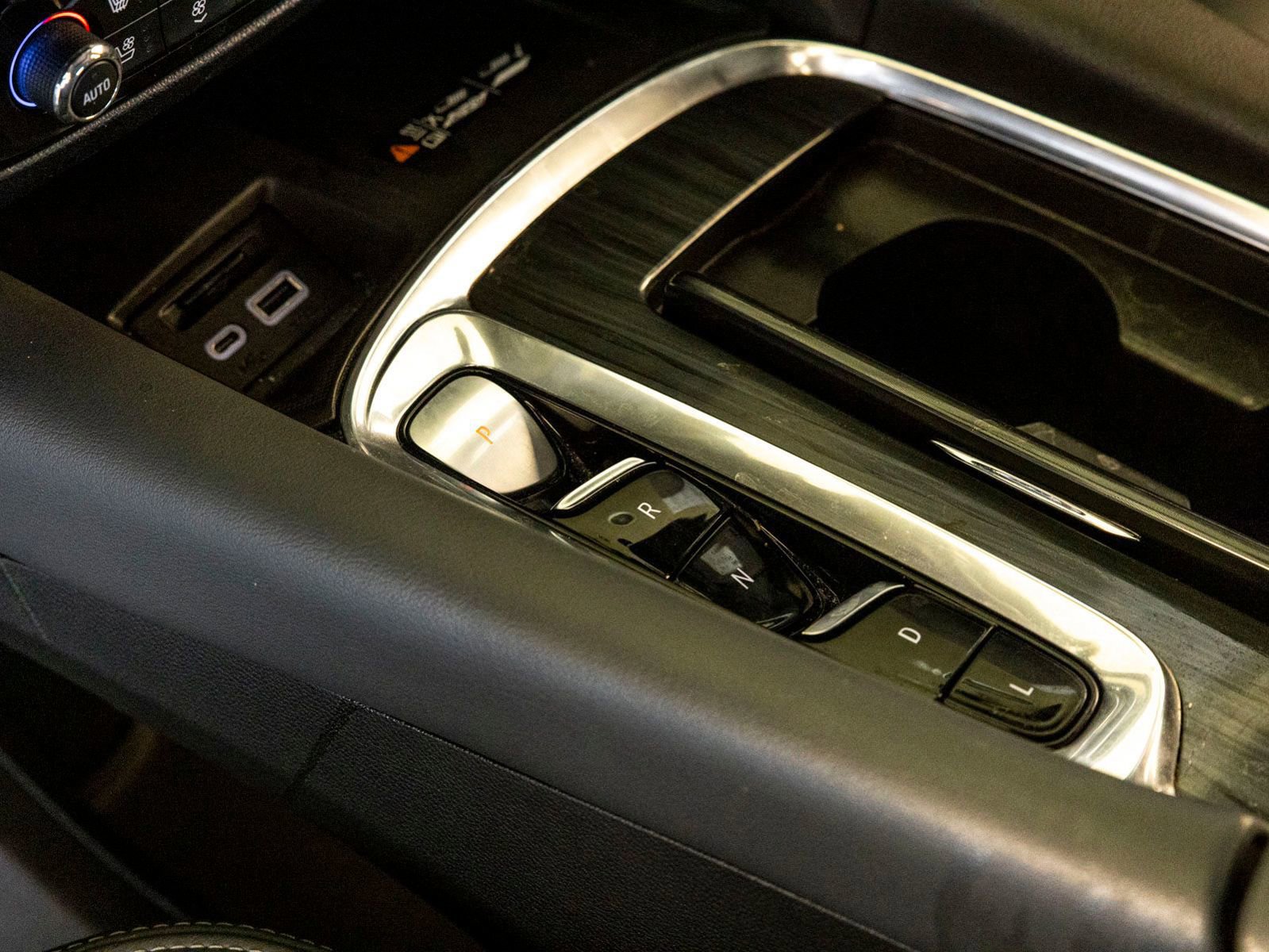 Used 2023 Buick Enclave Premium w/ Experience Buick Package image 17