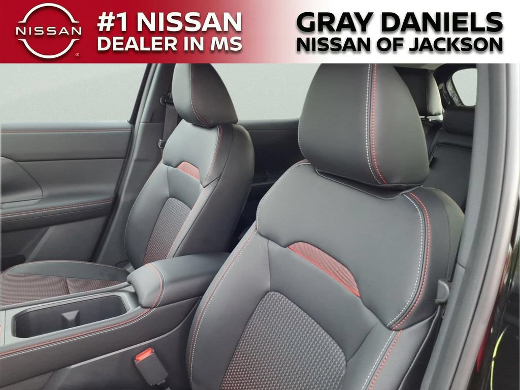 New 2026 Nissan Kicks SR AWD/4WD image 17