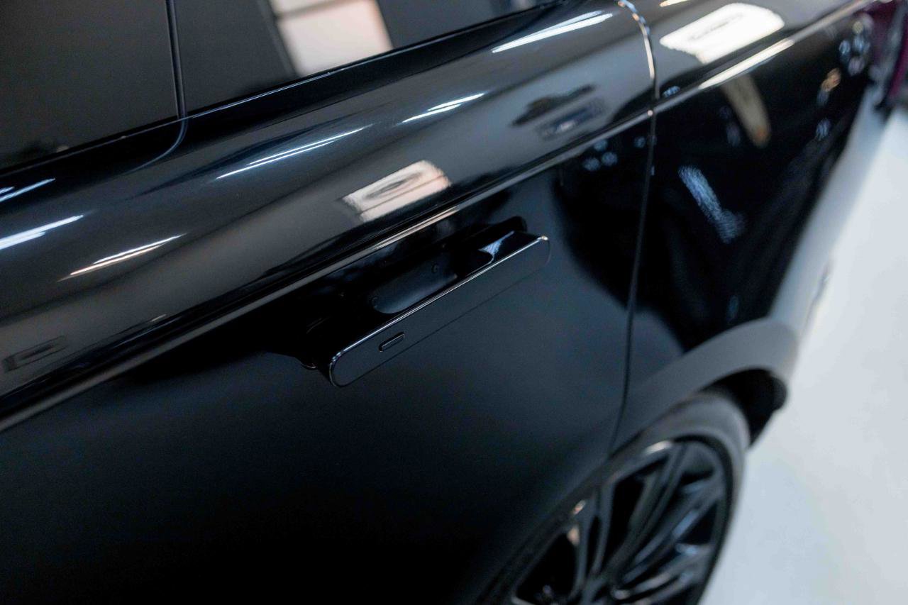 Used 2025 Land Rover Range Rover SE image 29