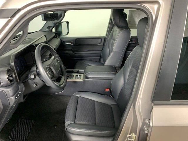 Used 2024 Toyota Land Cruiser image 31