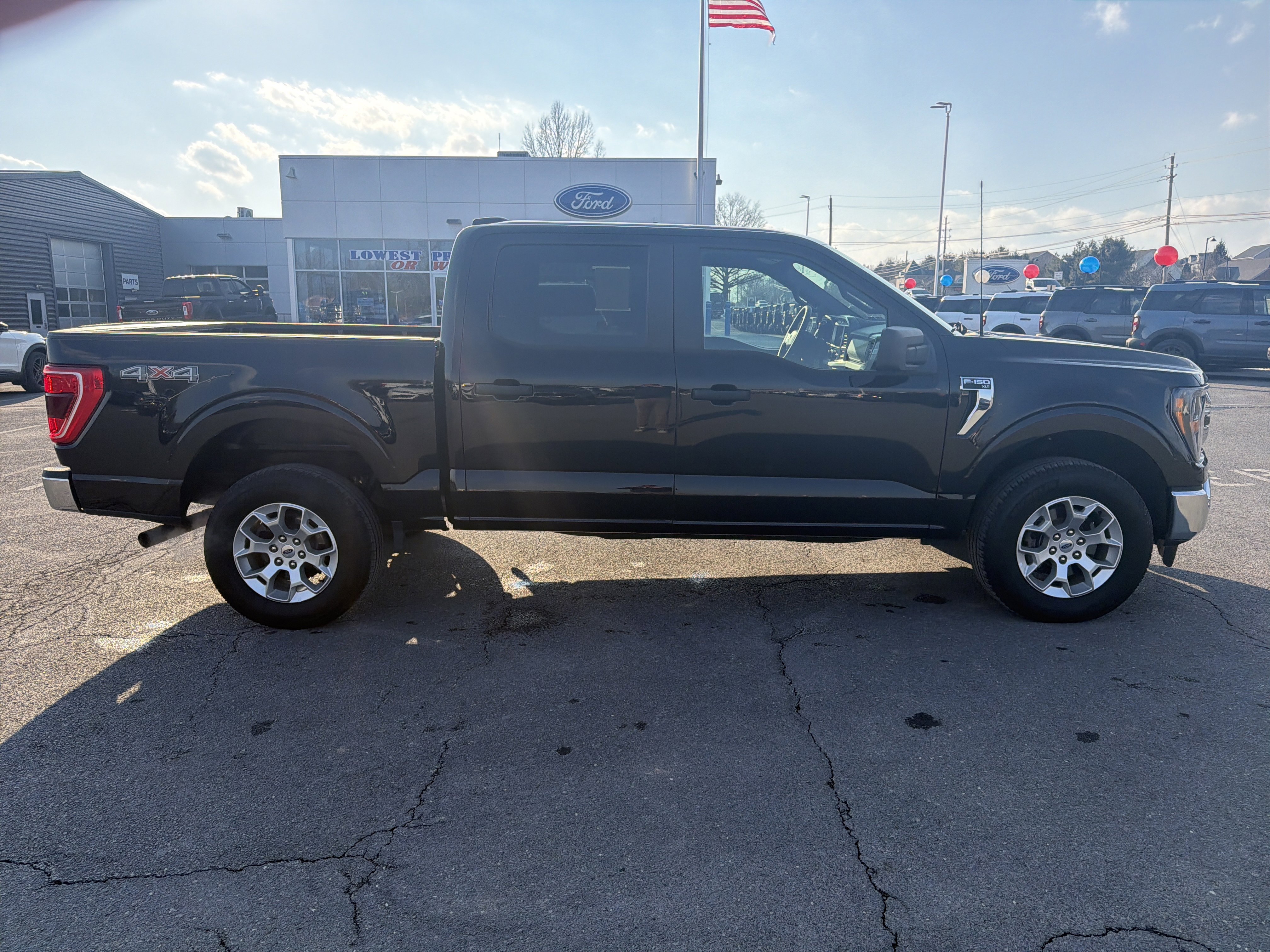 Used 2023 Ford F150 XLT image 2
