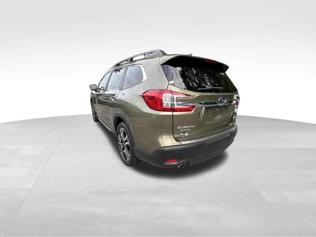 Used 2024 Subaru Ascent Limited w/ Technology Package AWD/4WD image 4
