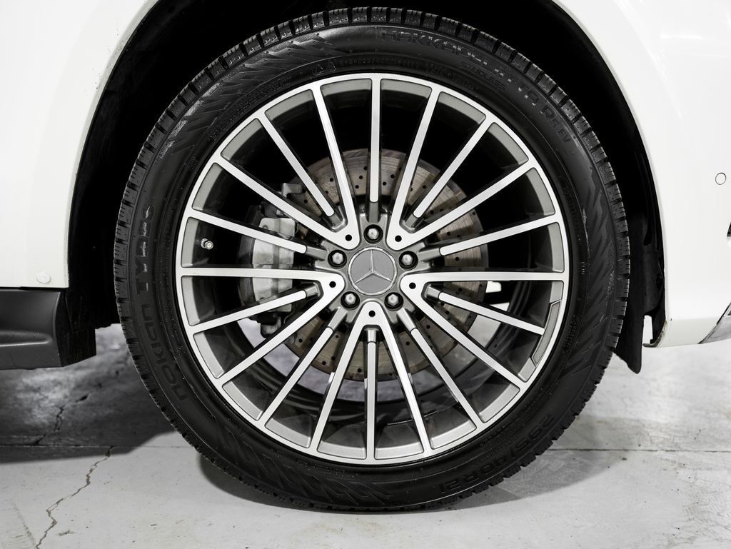 Used 2014 Mercedes-Benz GL 550 4MATIC image 40