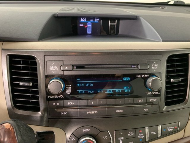 Used 2014 Toyota Sienna XLE image 26