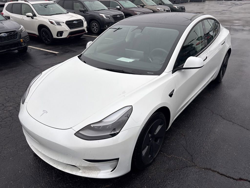Used 2023 Tesla Model 3 Standard Range image 5