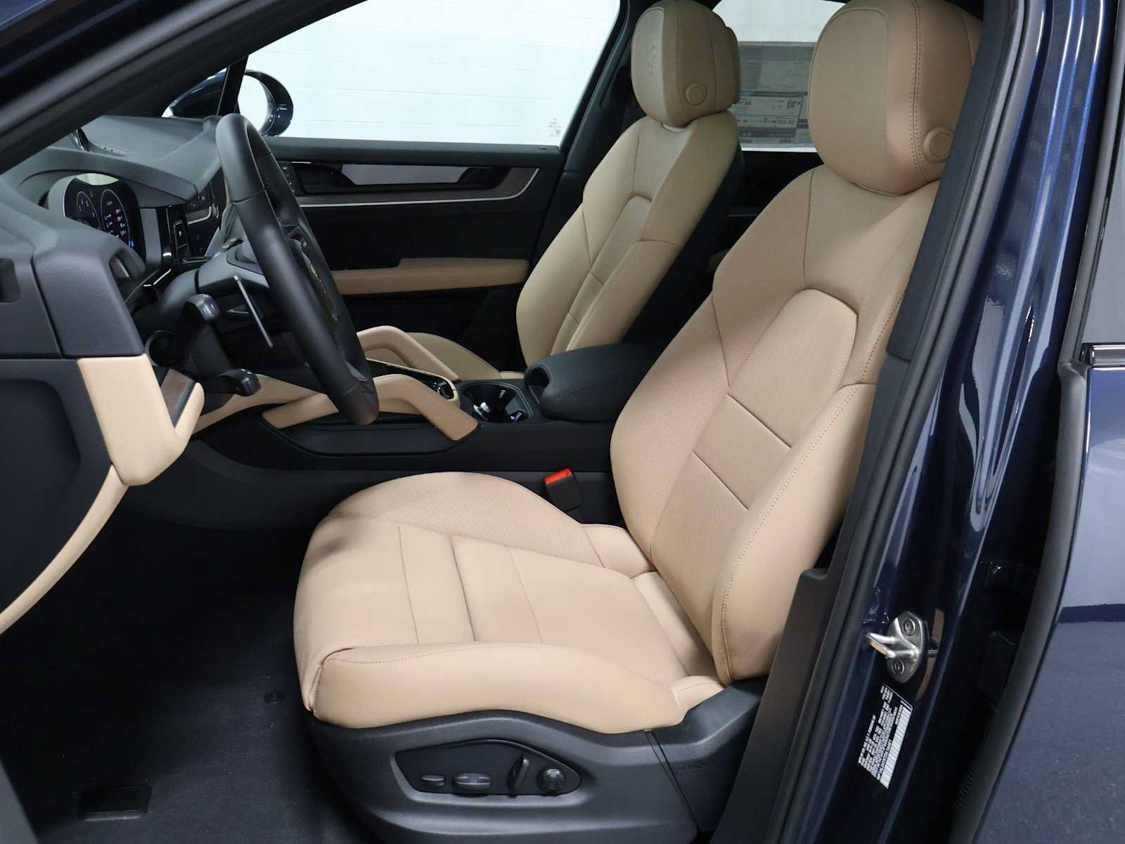 New 2026 Porsche Cayenne S AWD/4WD image 5