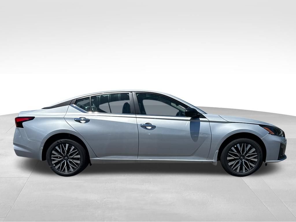 New 2026 Nissan Altima 2.5 SV AWD/4WD image 8