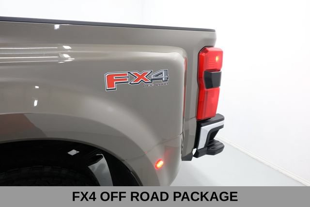 Used 2026 Ford F350 Lariat w/ FX4 Off-Road Package AWD/4WD image 14