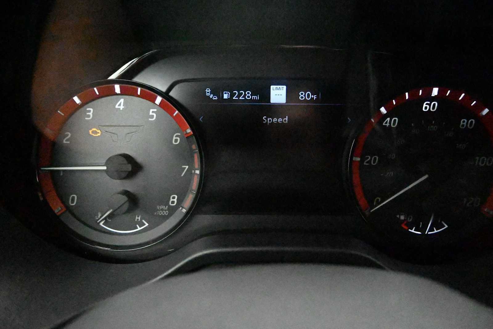 Used 2024 Nissan Titan PRO-4X w/ Pro-4x Convenience Package AWD/4WD image 10