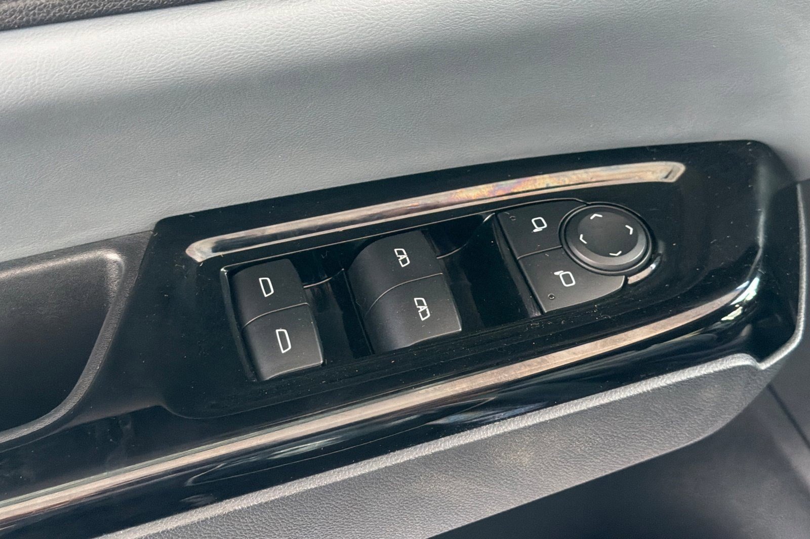 Used 2025 Honda Prologue Touring image 13