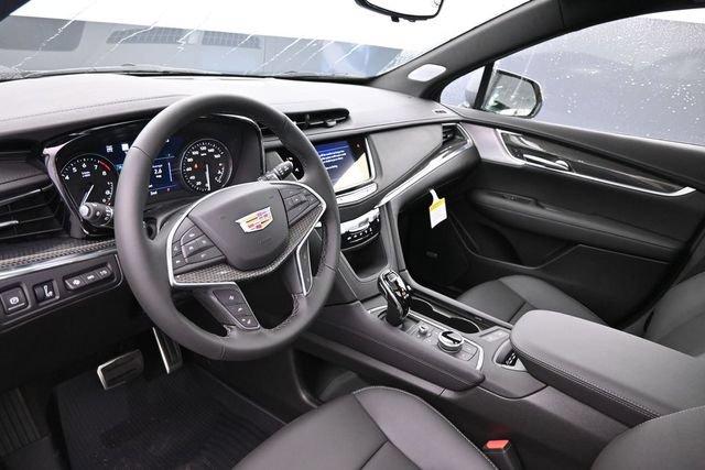 New 2026 Cadillac XT5 Sportv w/ LPO, Floor Liner Package AWD/4WD image 15