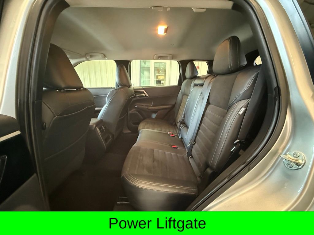 Used 2022 Mitsubishi Outlander SE image 9