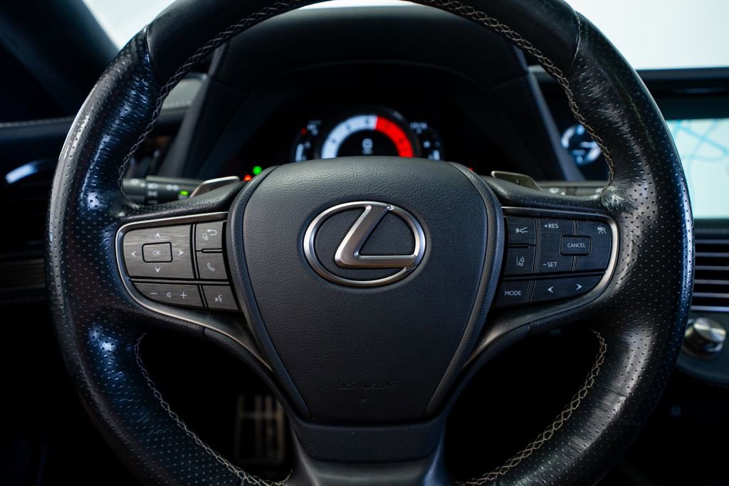 Used 2018 Lexus LS 500 F Sport w/ Accessory Package (Z2) image 38