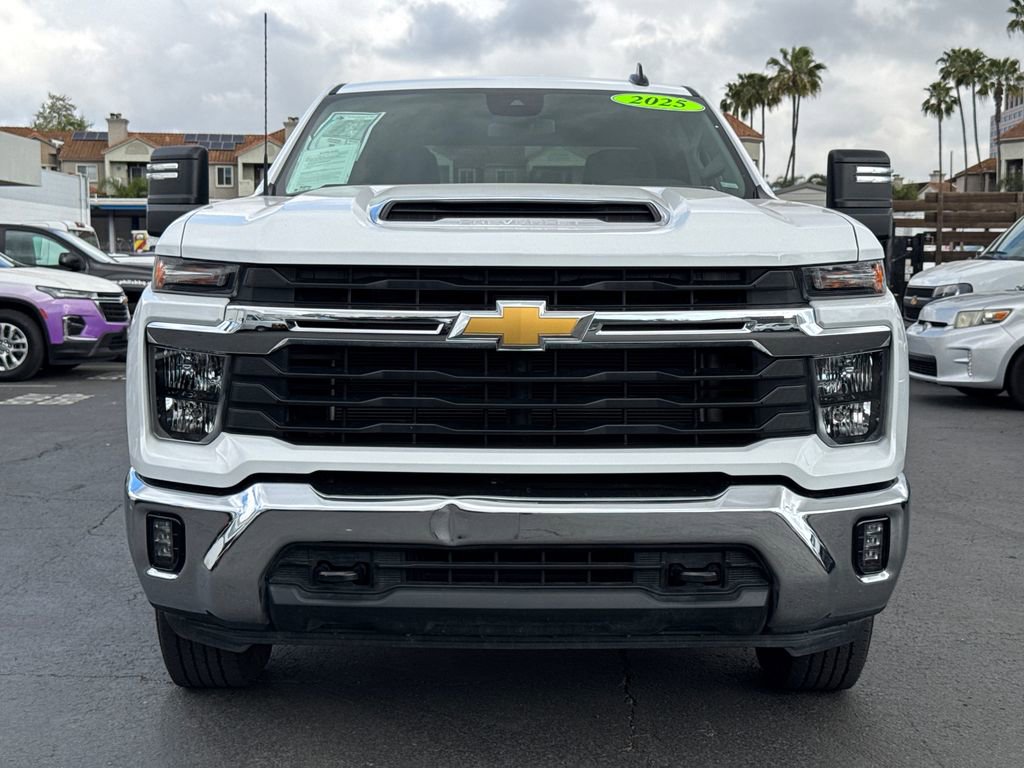 Used 2025 Chevrolet Silverado 2500 LT w/ Convenience Package AWD/4WD image 5