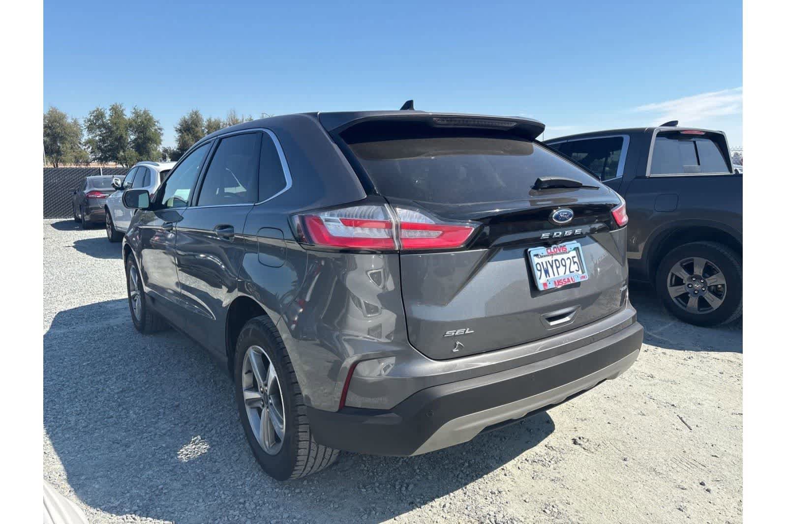 Used 2022 Ford Edge SEL w/ Convenience Package image 3