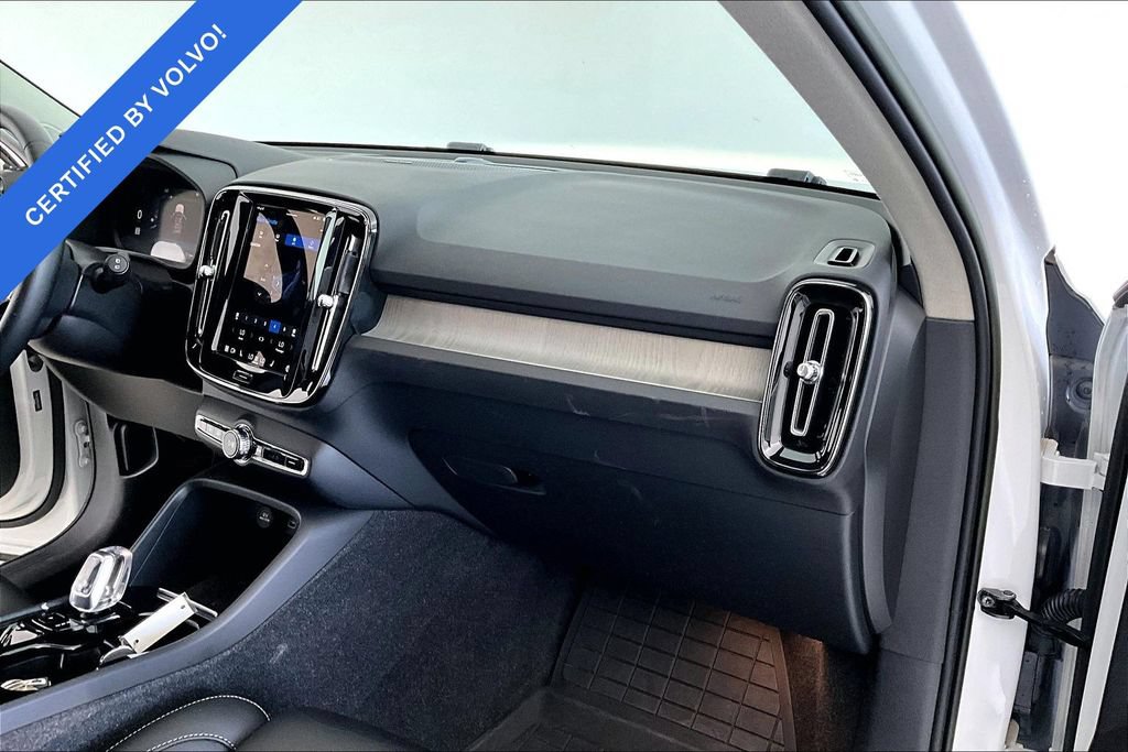 Used 2023 Volvo XC40 B5 Plus w/ Protection Package Premier AWD/4WD image 19