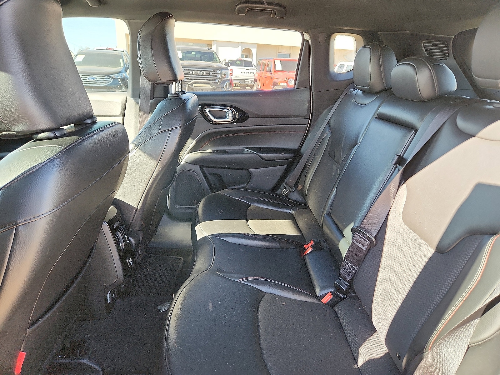 Used 2023 Jeep Compass Trailhawk AWD/4WD image 9